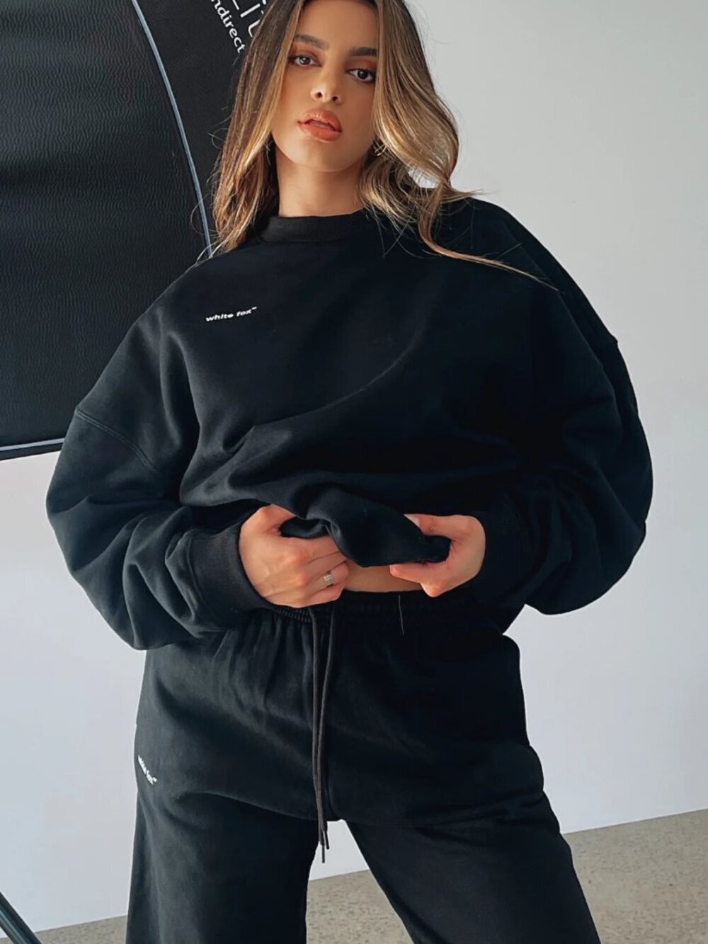 White Fox Lounge SET Crewneck Sweater Jogger Sweatpants Black Size Small/Medium - Picture 6 of 14